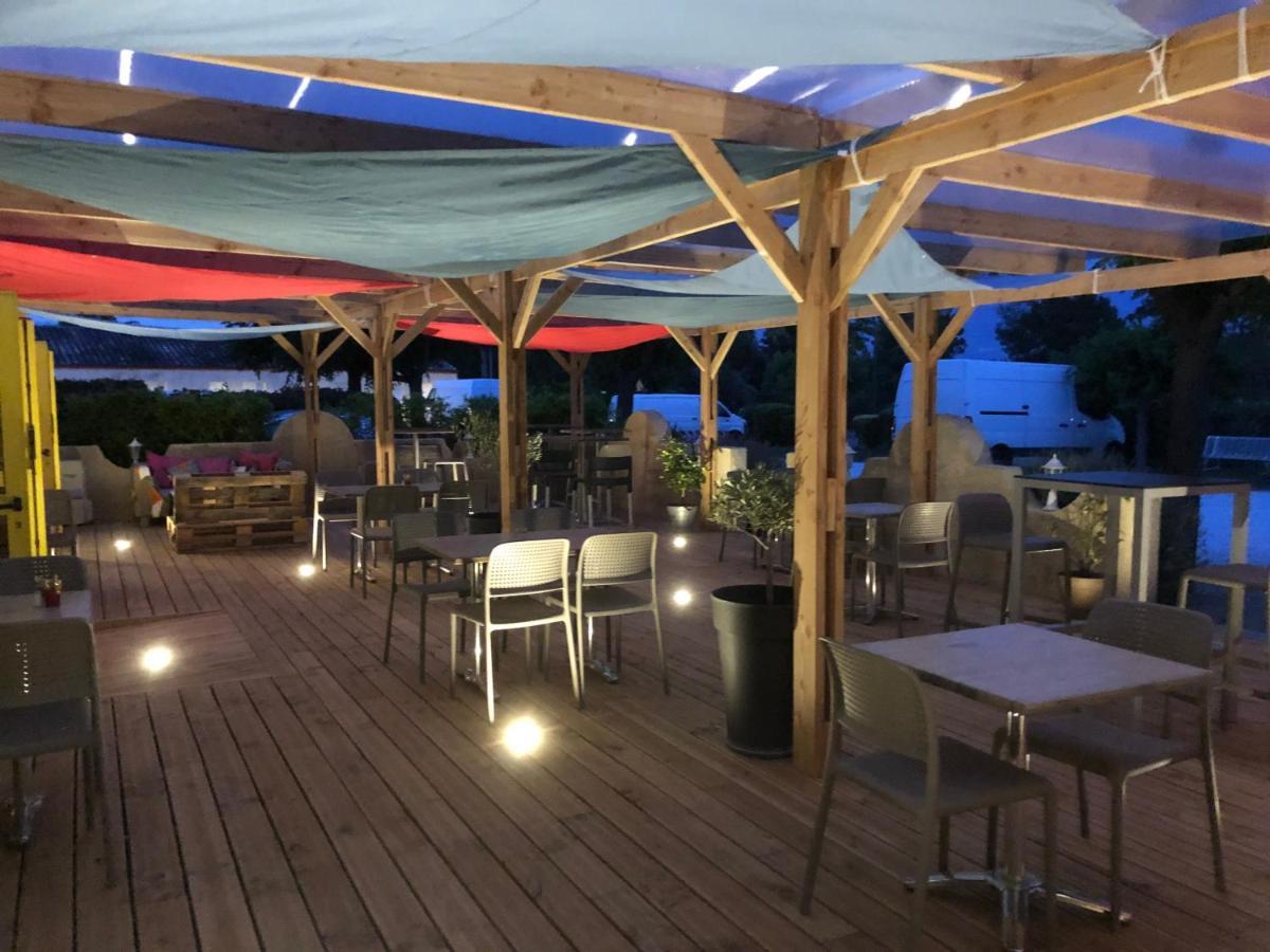 Logis Hotel Restaurant Le Clos Saint Loup Bram Exterior foto